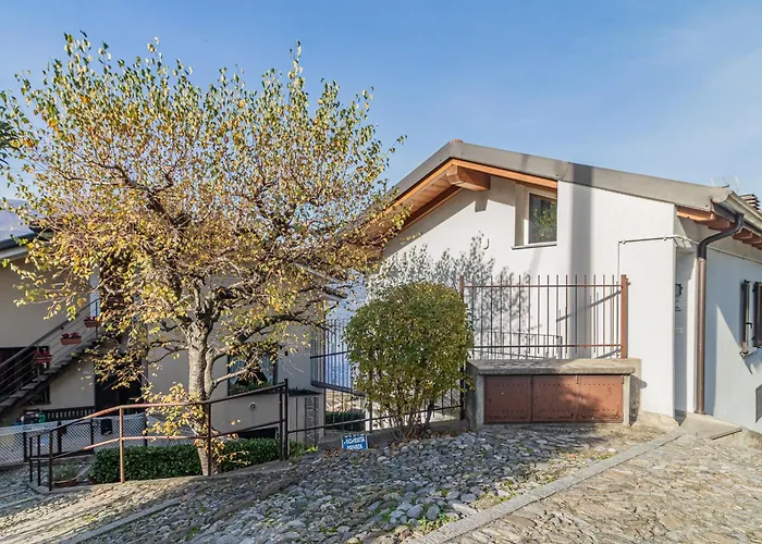 Holidays - Casa Ortensia Lägenhet Bellano